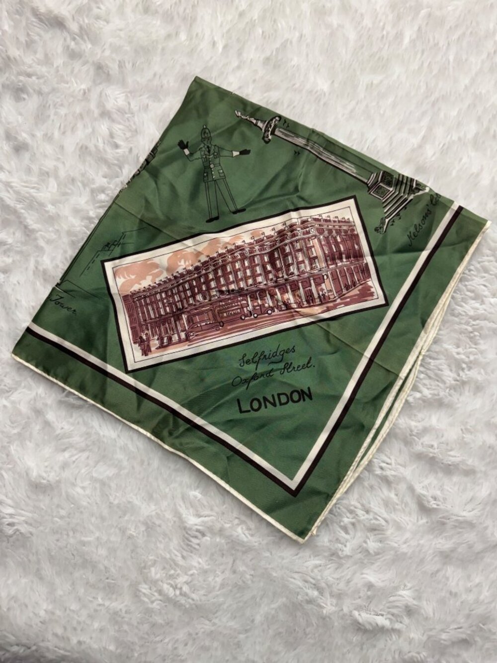 Vintage London Scarf Green Selfridges Tourist Landmark Made in Japan Satin Aceta - Picture 7 of 12